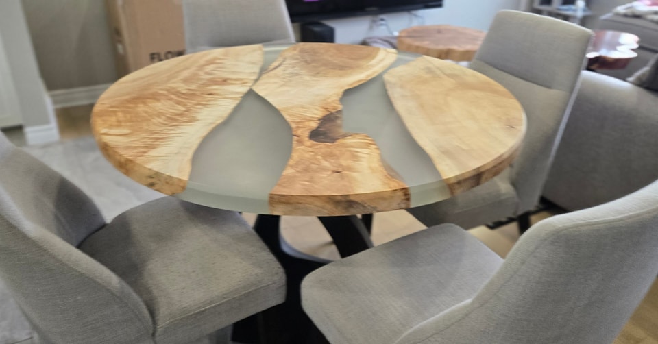 Custom Tables for Small Spaces: My Tips for Ottawa Apartments 2
