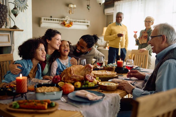 How to Plan a Custom Dining Table for Holiday Hosting Without Oversizing Your Everyday Space 2